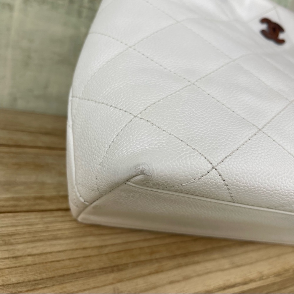 Chanel Woden CC Caviar White Bag - Picture 7 of 16